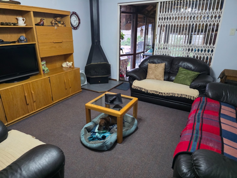 4 Bedroom Property for Sale in Heuwelsig Free State